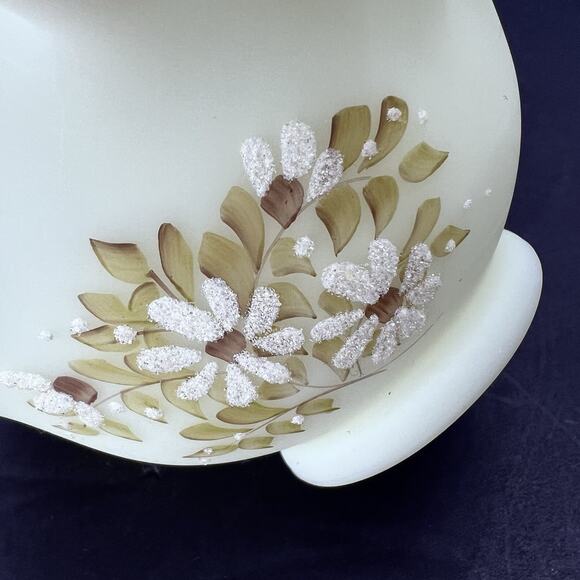 Fenton Satin Ruffled Basket Uranium Custard Glass Hand Painted Daisies - Signed - Picture 8 of 12